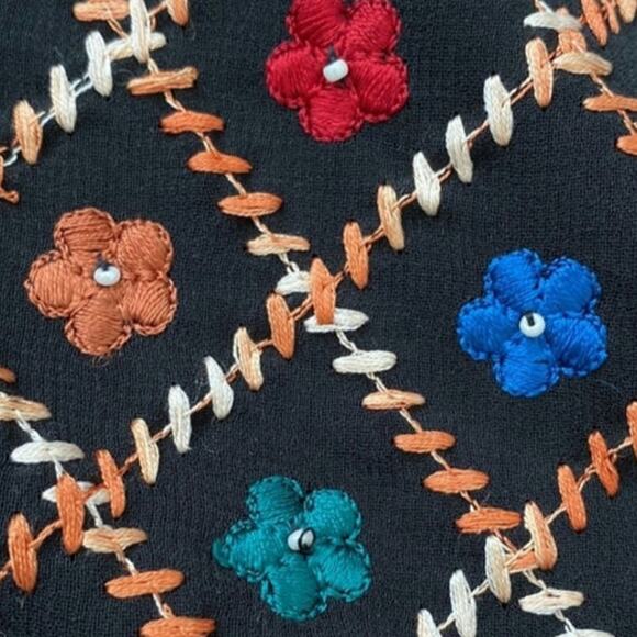 Alice + Olivia Gillian Embroidered Shift Dress - Picture 5 of 6